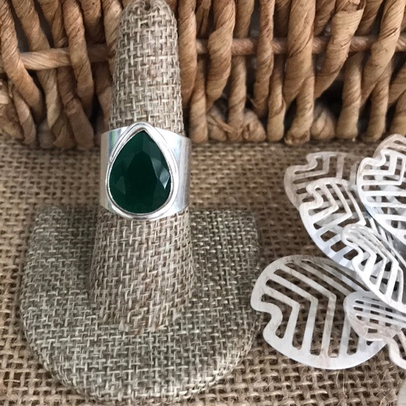 The Metal Daisy Jewelry - Green Chalcedony Teardrop Shape Stone Ring